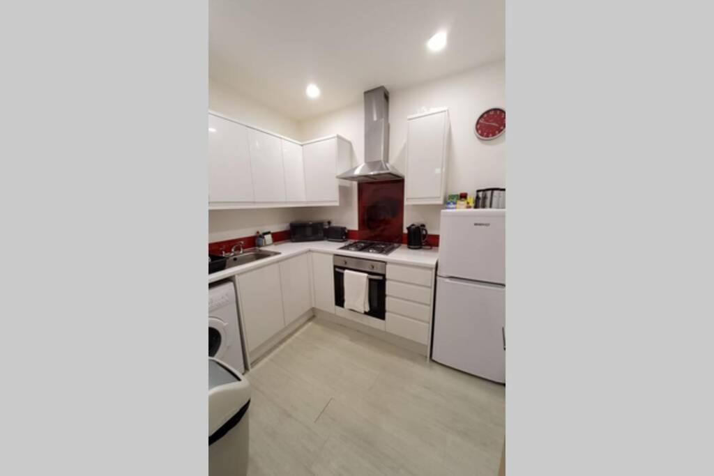 Leith Spectacular Apartment By Sensational Stay Short Lets & Serviced Accommodation With 6 Separate Beds & 2 Baths เอดินบะระ ภายนอก รูปภาพ