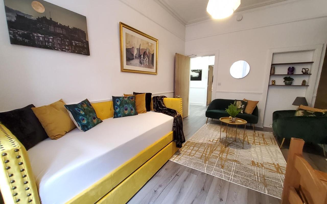 Leith Spectacular Apartment By Sensational Stay Short Lets & Serviced Accommodation With 6 Separate Beds & 2 Baths เอดินบะระ ภายนอก รูปภาพ