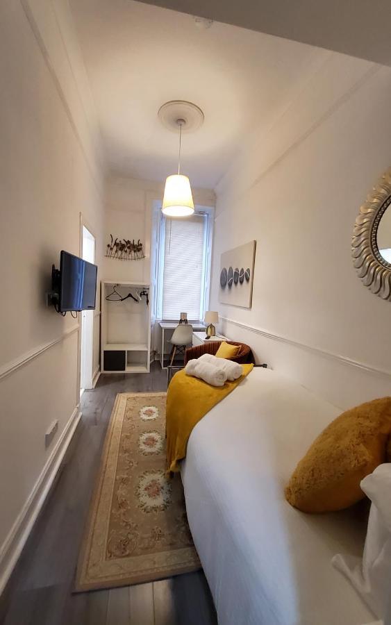 Leith Spectacular Apartment By Sensational Stay Short Lets & Serviced Accommodation With 6 Separate Beds & 2 Baths เอดินบะระ ภายนอก รูปภาพ