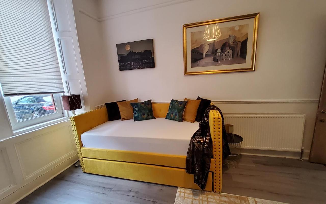Leith Spectacular Apartment By Sensational Stay Short Lets & Serviced Accommodation With 6 Separate Beds & 2 Baths เอดินบะระ ภายนอก รูปภาพ