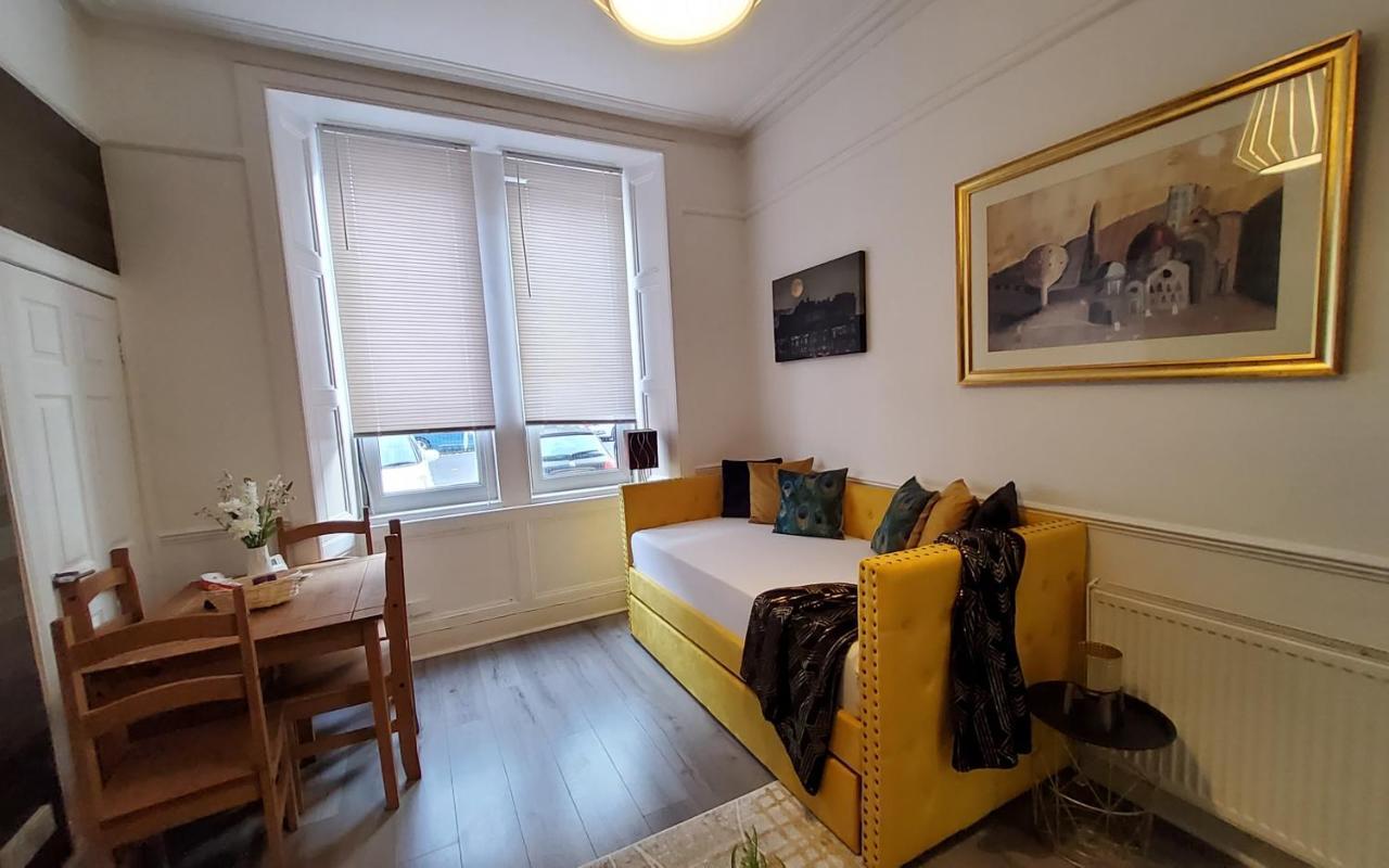 Leith Spectacular Apartment By Sensational Stay Short Lets & Serviced Accommodation With 6 Separate Beds & 2 Baths เอดินบะระ ภายนอก รูปภาพ