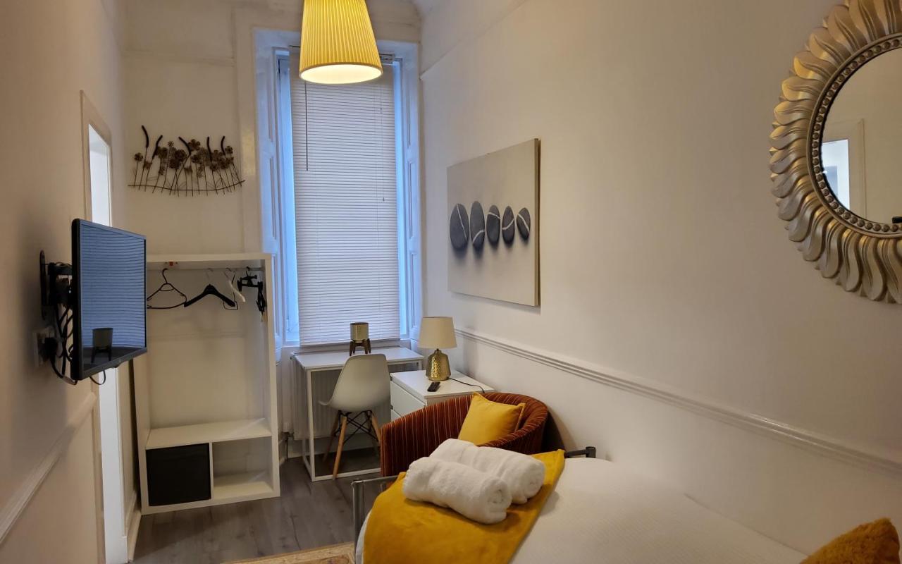 Leith Spectacular Apartment By Sensational Stay Short Lets & Serviced Accommodation With 6 Separate Beds & 2 Baths เอดินบะระ ภายนอก รูปภาพ
